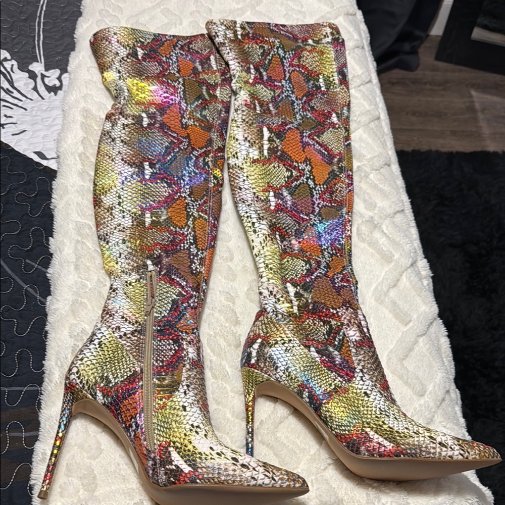 Multicolor Snakeskin Pattern Women's Boots